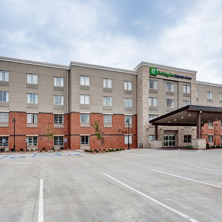 Holiday Inn Express & Suites Manhattan By Ihg Exteriör bild