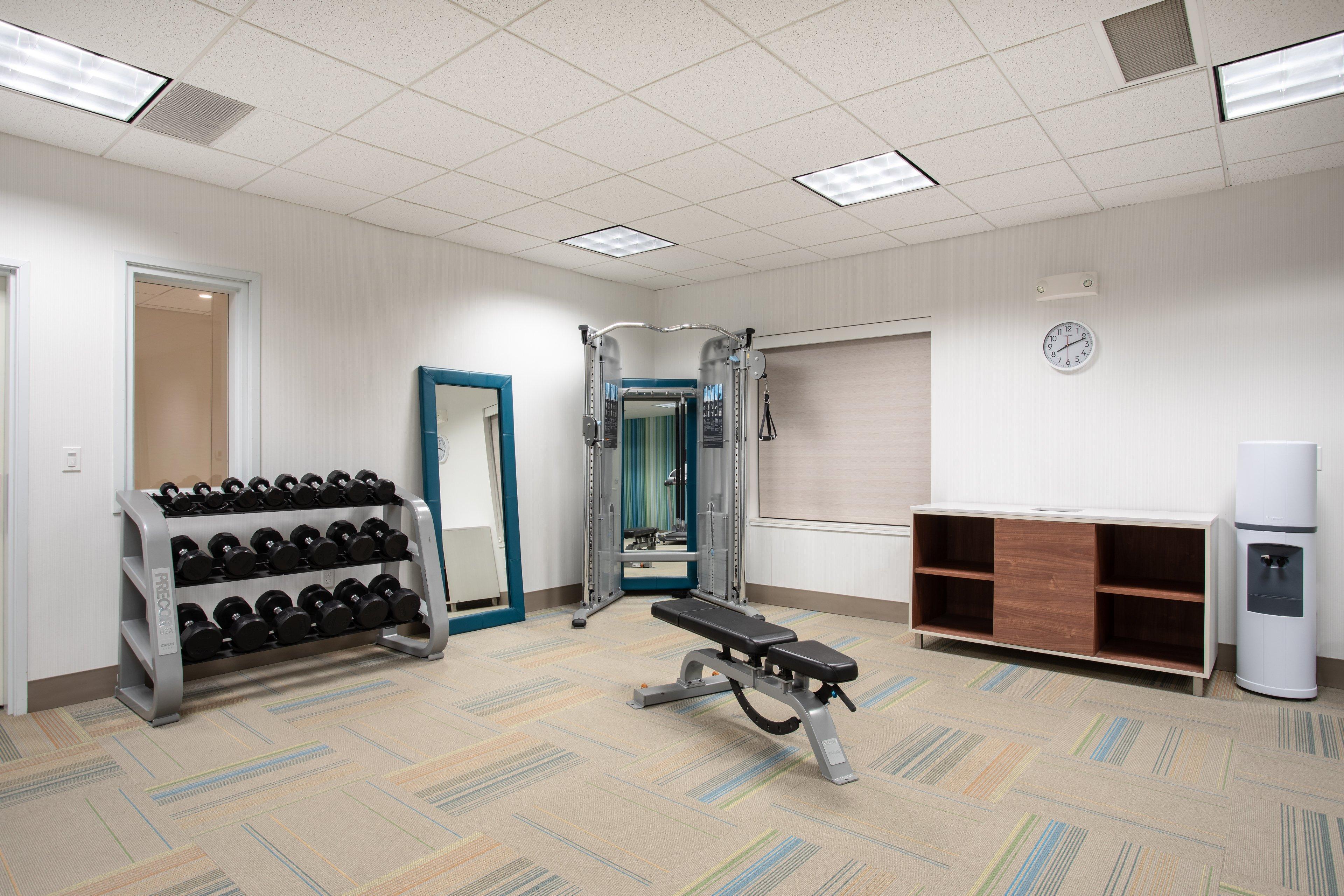 Holiday Inn Express & Suites Manhattan By Ihg Exteriör bild
