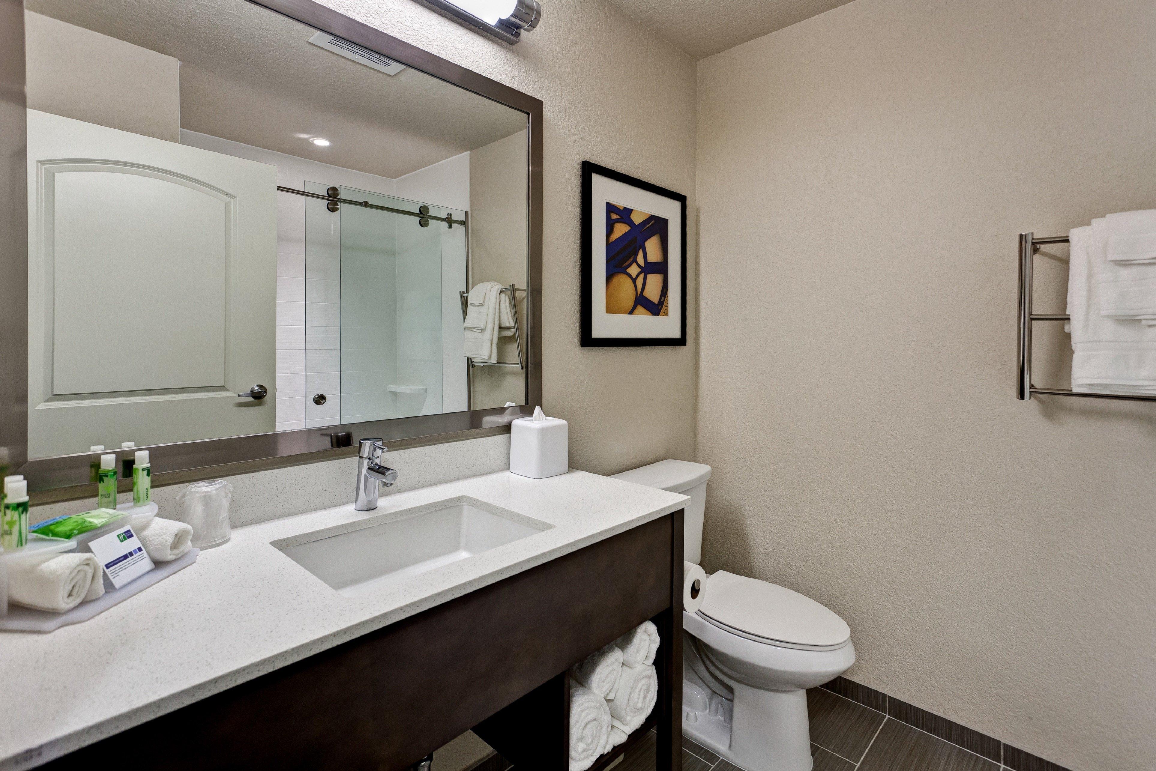 Holiday Inn Express & Suites Manhattan By Ihg Exteriör bild