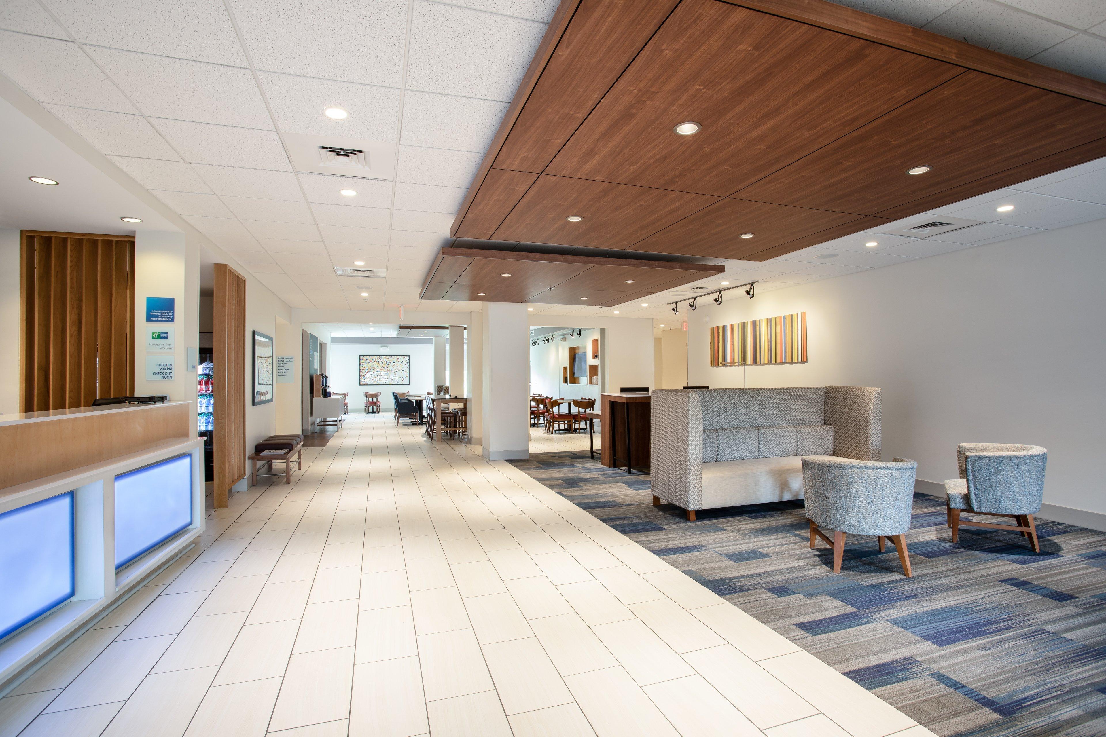 Holiday Inn Express & Suites Manhattan By Ihg Exteriör bild