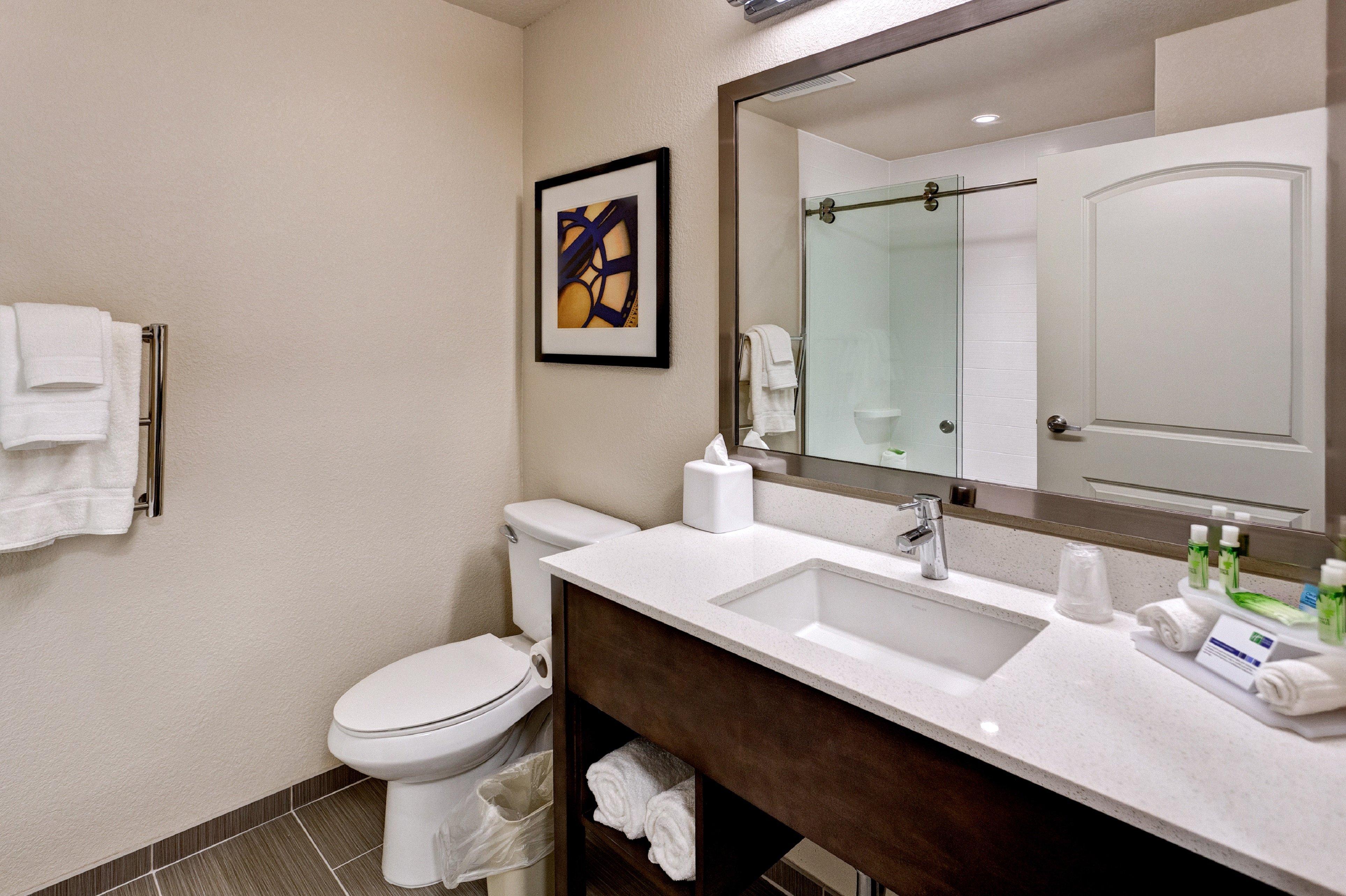 Holiday Inn Express & Suites Manhattan By Ihg Exteriör bild