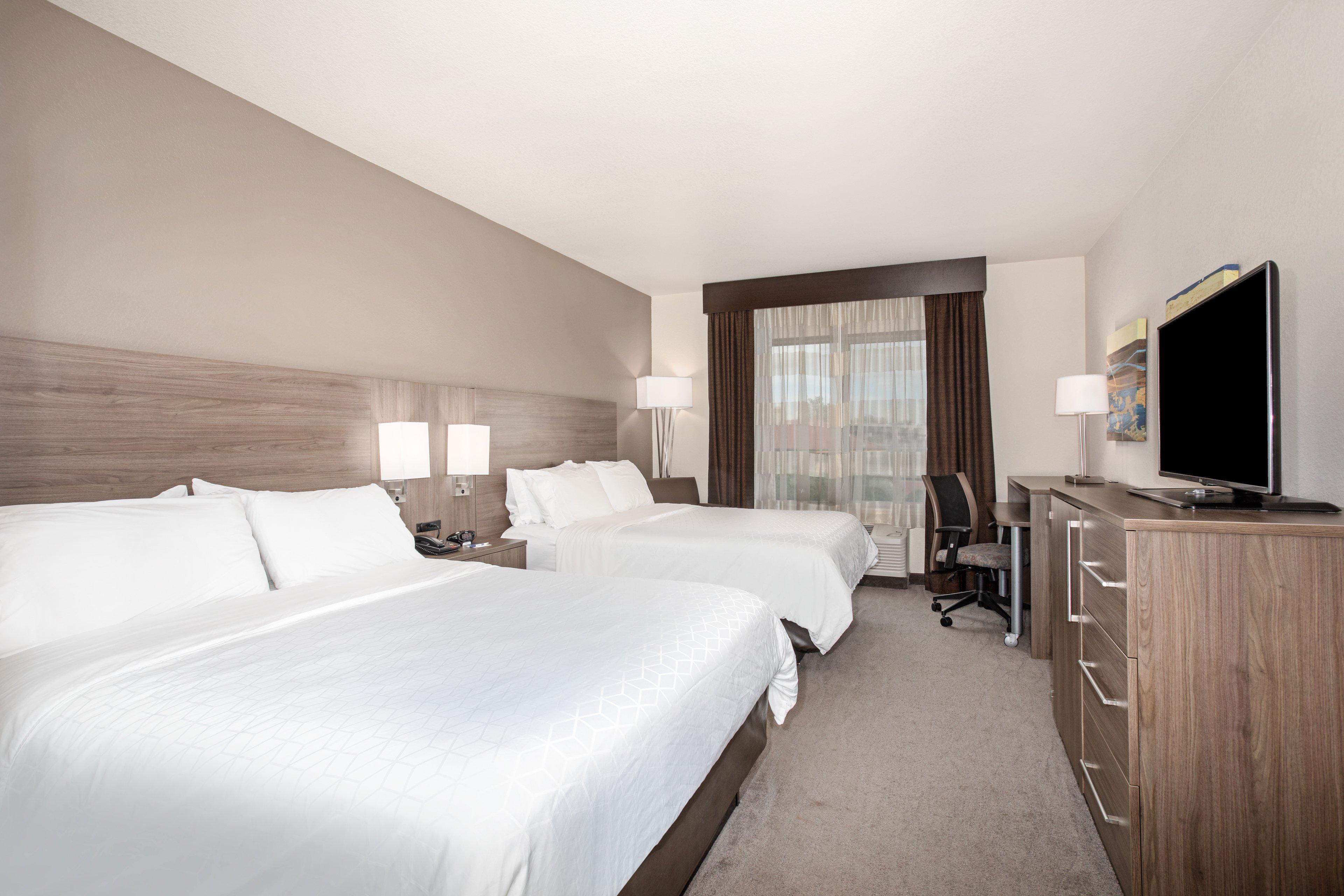 Holiday Inn Express & Suites Manhattan By Ihg Exteriör bild