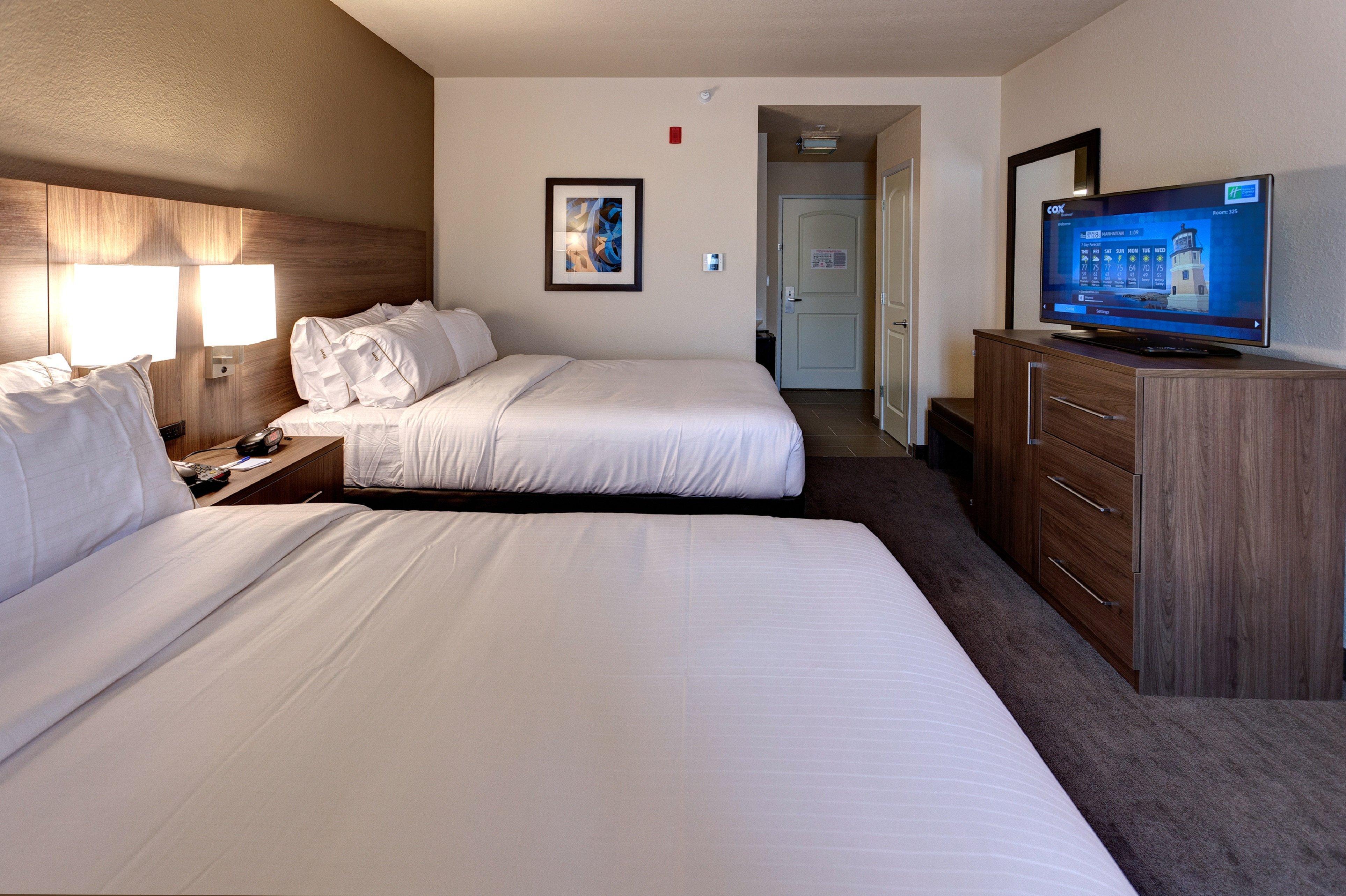 Holiday Inn Express & Suites Manhattan By Ihg Exteriör bild