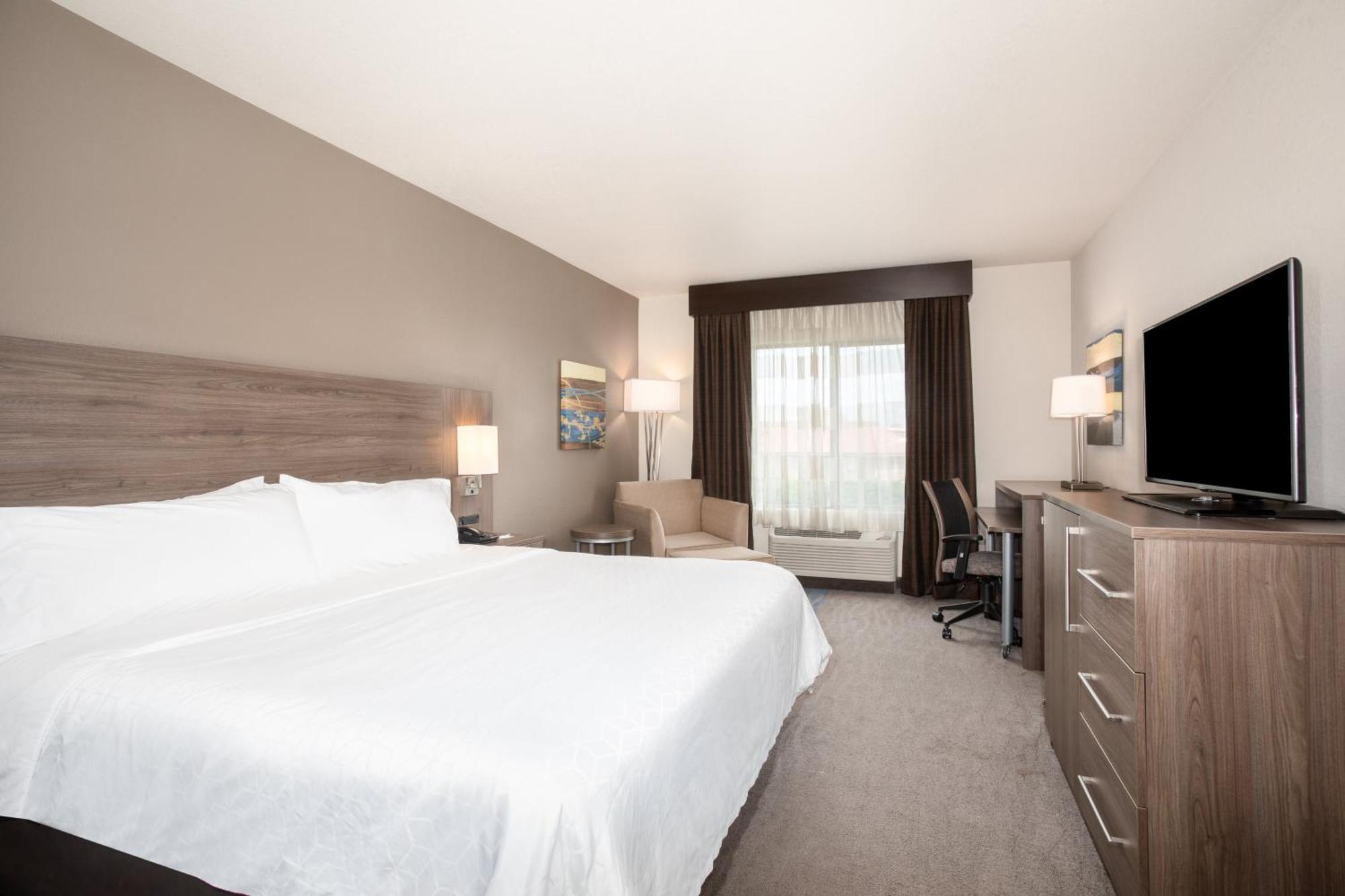 Holiday Inn Express & Suites Manhattan By Ihg Exteriör bild
